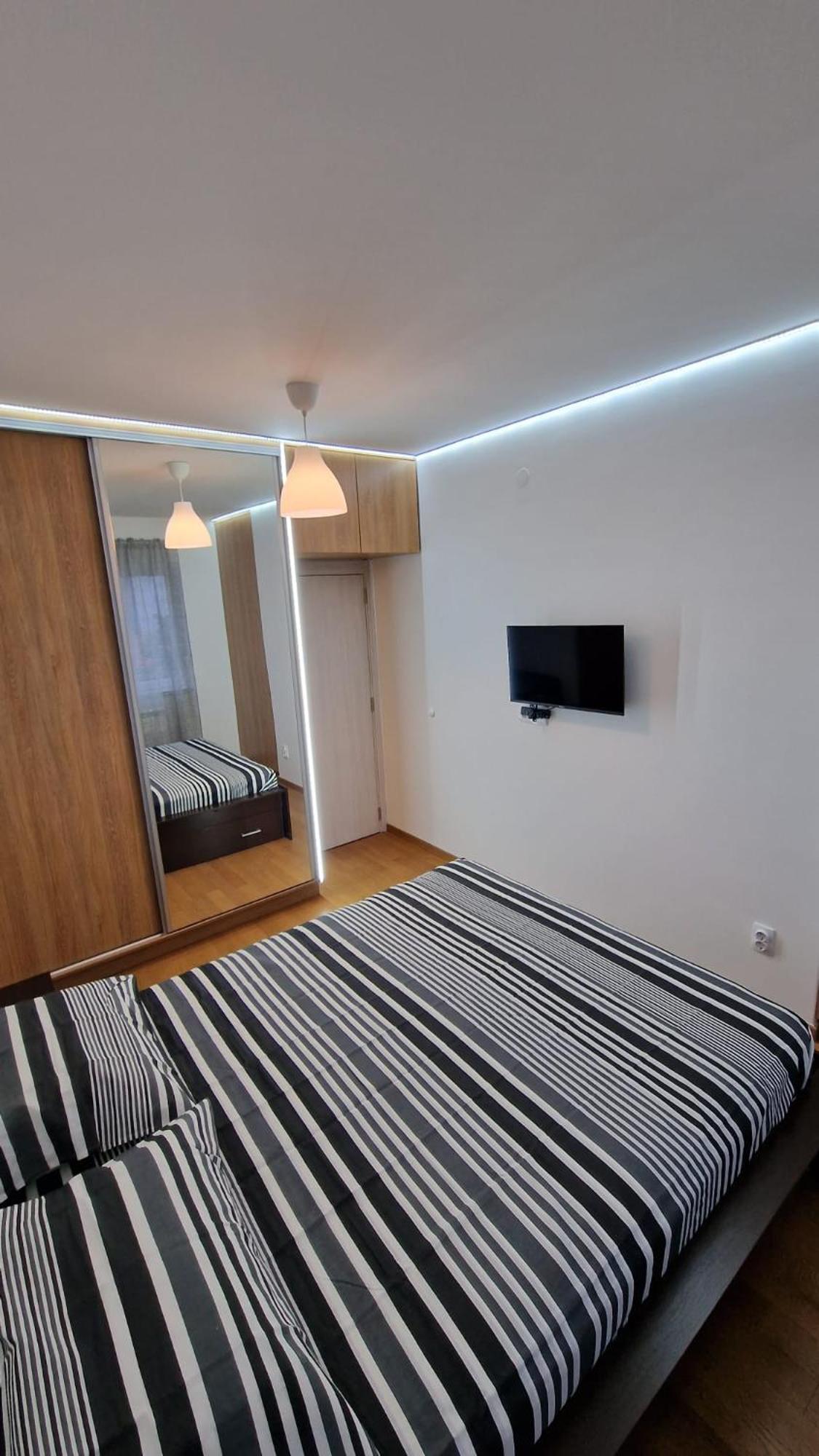 Porodicno-Poslovni Udoban Stan Appartement Belgrado Buitenkant foto